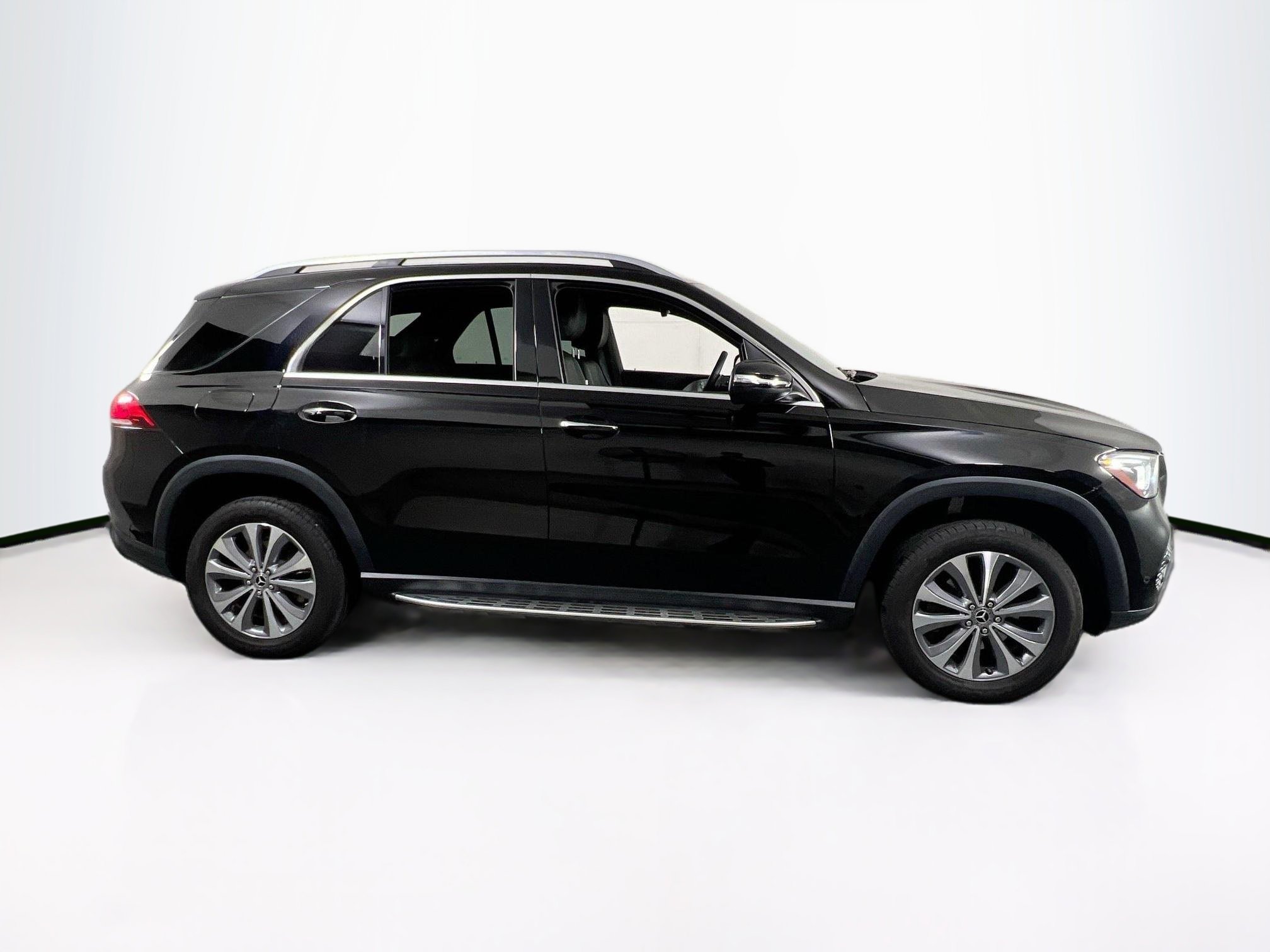 Used 2021 Mercedes-Benz GLE 350 4MATIC image 4