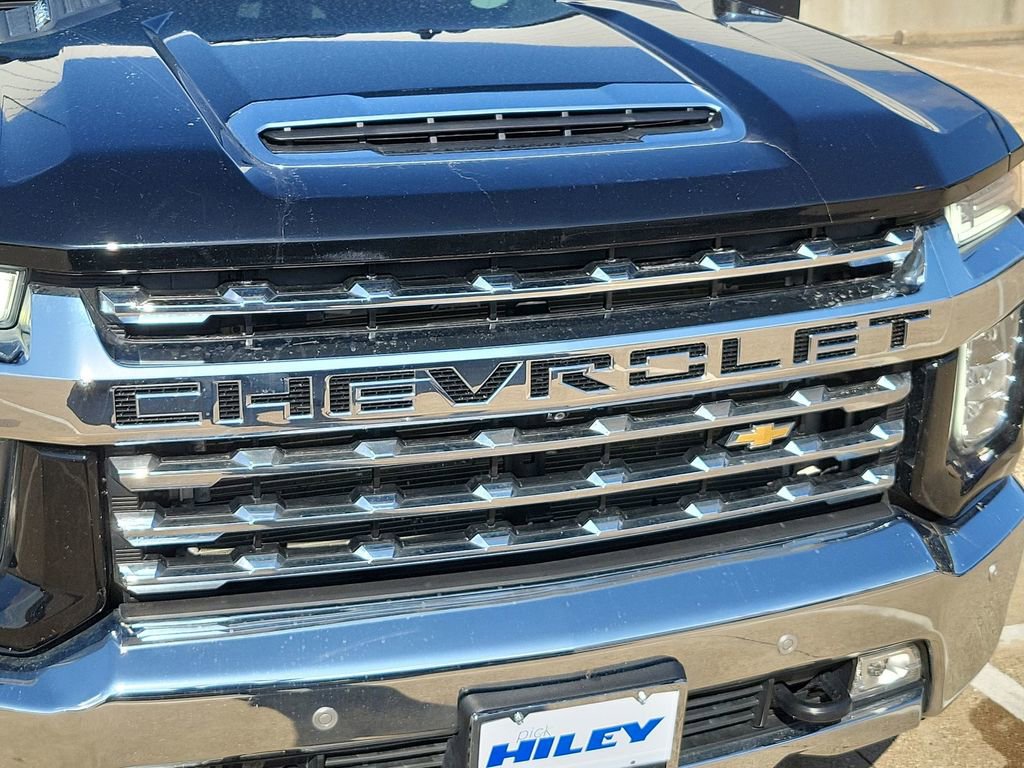 Certified 2022 Chevrolet Silverado 3500 LTZ w/ LTZ Plus Package image 31