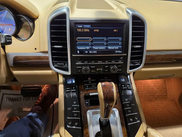 Used 2012 Porsche Cayenne AWD/4WD image 25