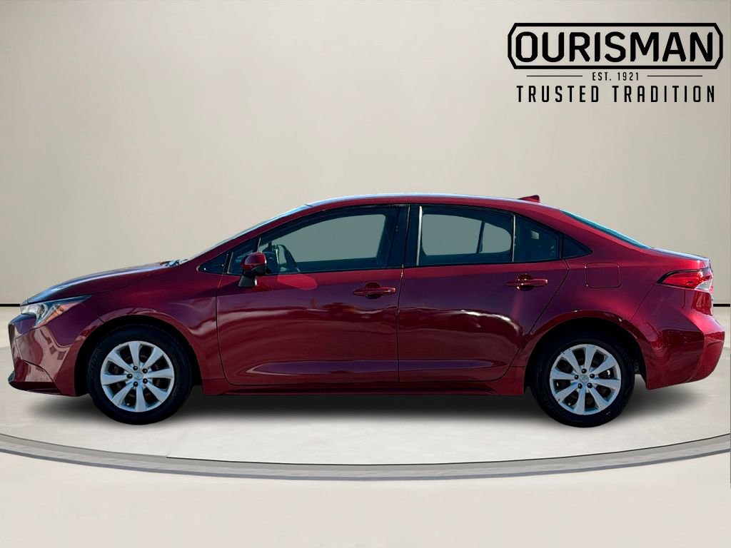 Used 2022 Toyota Corolla LE image 3