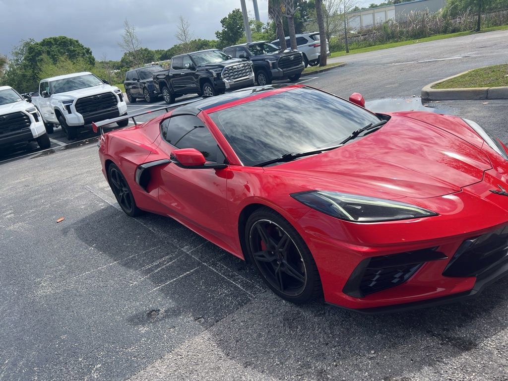 Used 2021 Chevrolet Corvette Stingray Premium Cpe w/ Z51 Performance Package image 2