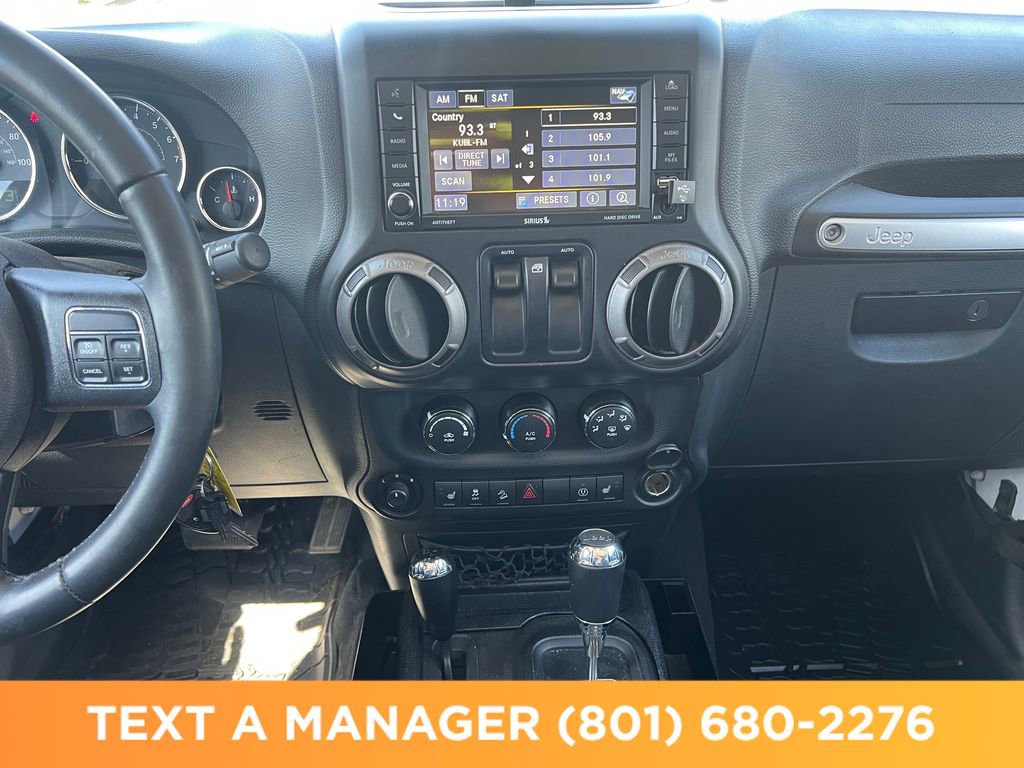 Used 2016 Jeep Wrangler Sahara w/ Connectivity Group AWD/4WD image 20