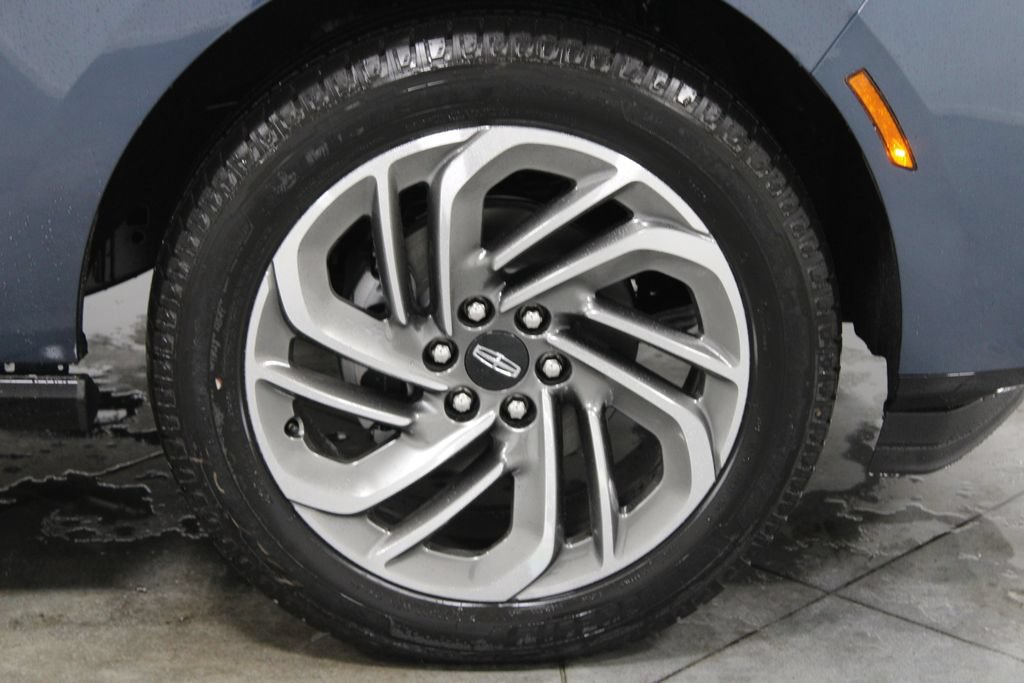 New 2027 Lincoln Navigator L Reserve RWD image 11