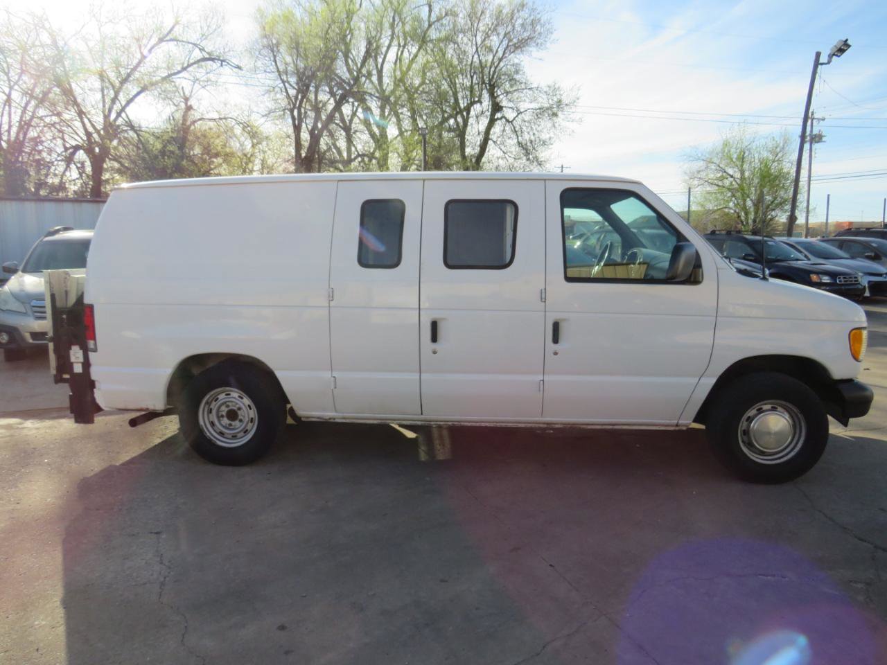 Used 2001 Ford E-150 and Econoline 150 RWD image 31