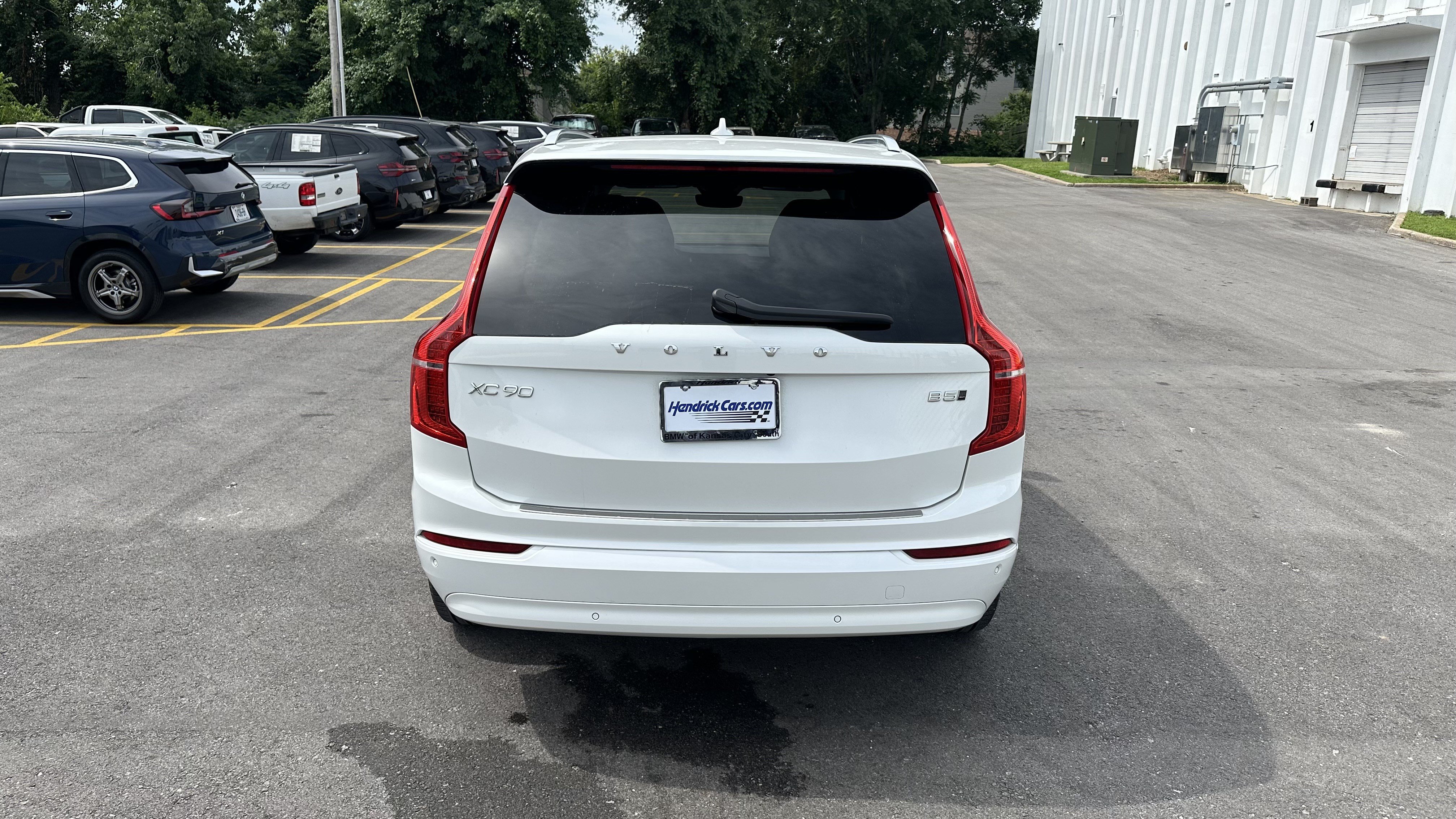 Used 2023 Volvo XC90 B5 Core w/ Protection Package Premier AWD/4WD image 9
