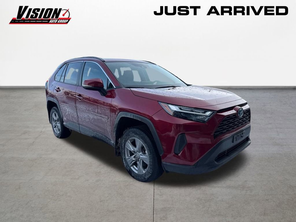 Used 2024 Toyota RAV4 XLE w/ Convenience Package image 3