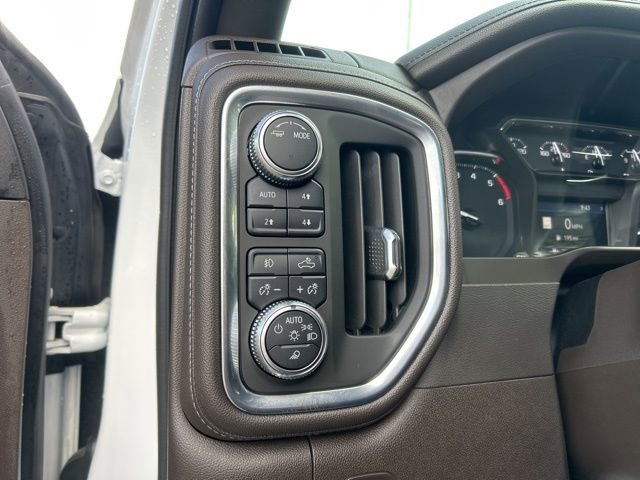 Used 2021 GMC Sierra 1500 SLT w/ SLT Premium Plus Package AWD/4WD image 19