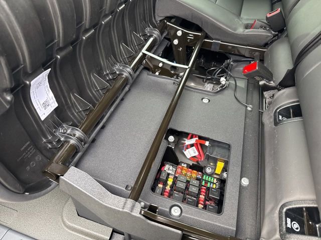 Used 2025 INEOS Grenadier Fieldmaster Edition AWD/4WD image 29