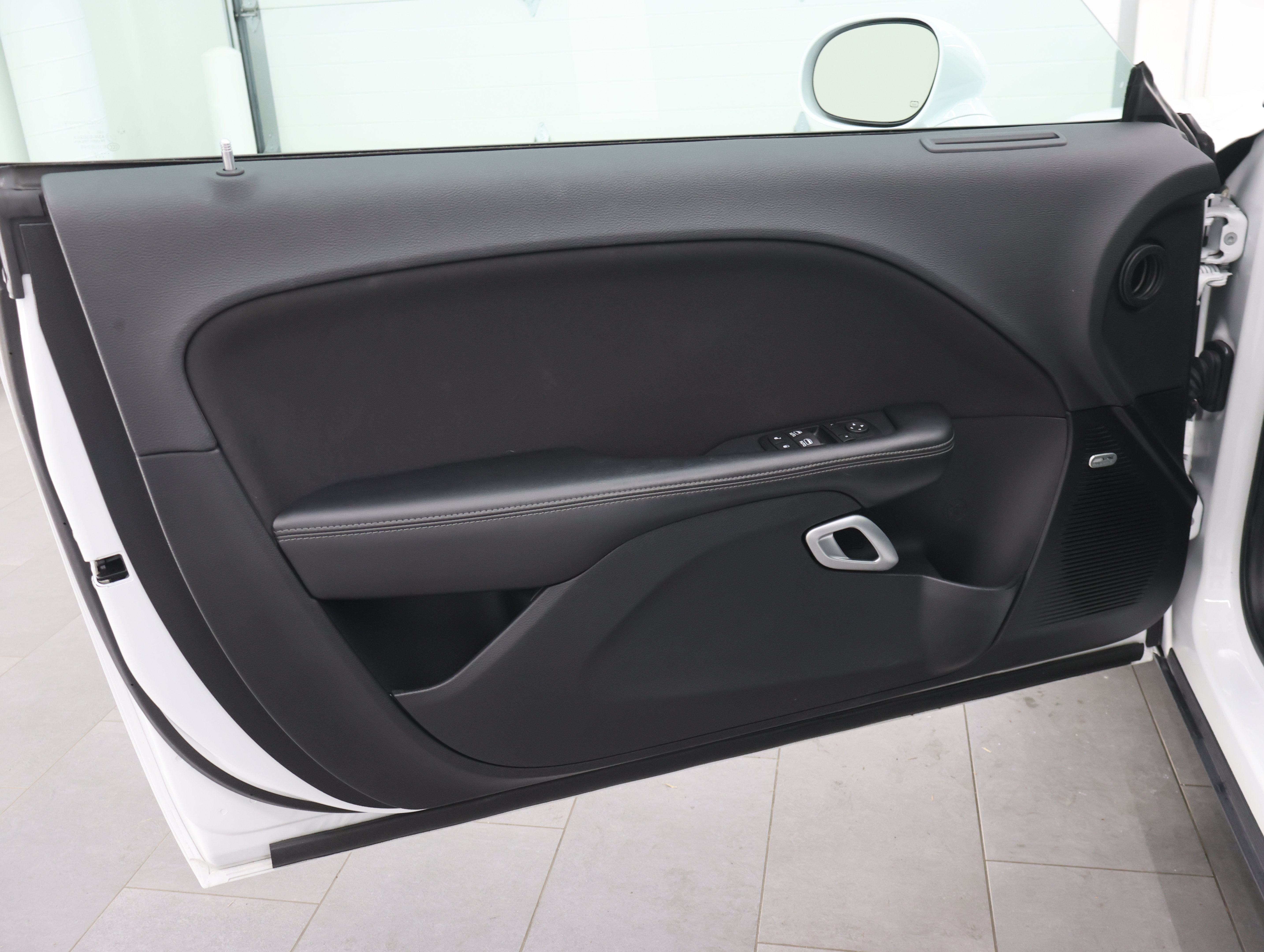 Used 2016 Dodge Challenger R/T Scat Pack RWD image 37