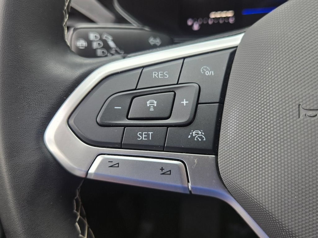 Certified 2024 Volkswagen Taos S FWD image 24