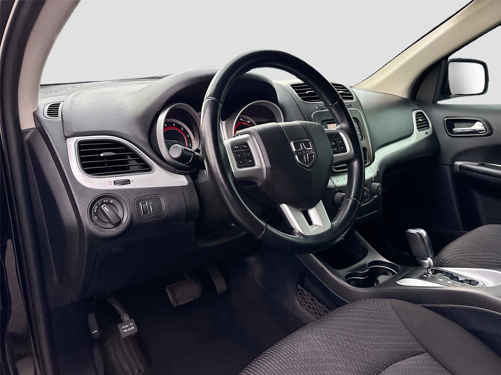 Used 2020 Dodge Journey SE w/ SE Popular Equipment Group FWD image 10