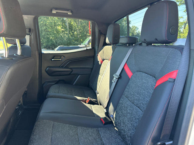 Used 2024 Chevrolet Colorado Z71 w/ Z71 Convenience Package 2 AWD/4WD image 18