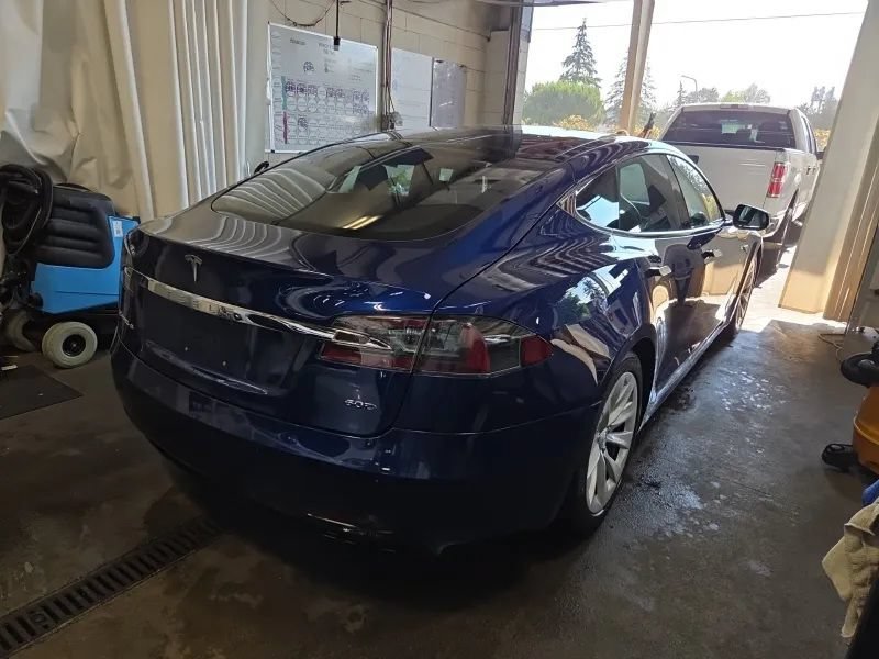 Used 2016 Tesla Model S 60D AWD/4WD image 3