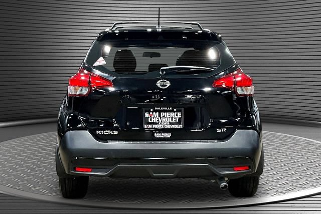Used 2019 Nissan Kicks SR w/ Exterior Package FWD image 5