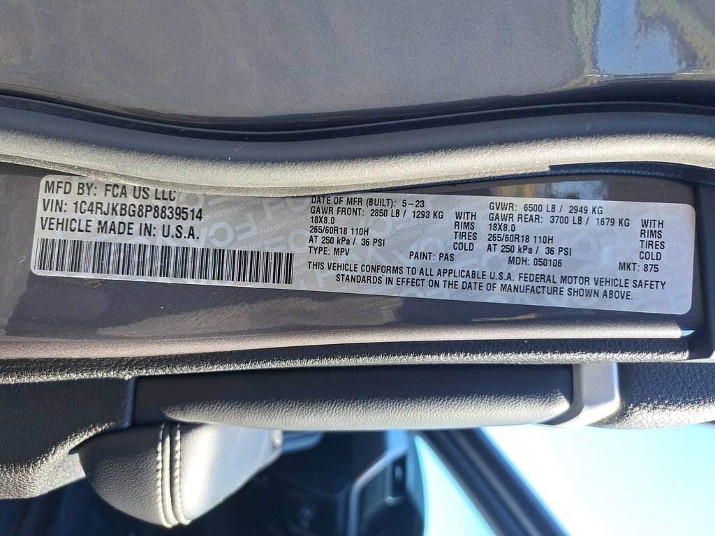 Certified 2023 Jeep Grand Cherokee L Limited AWD/4WD image 37