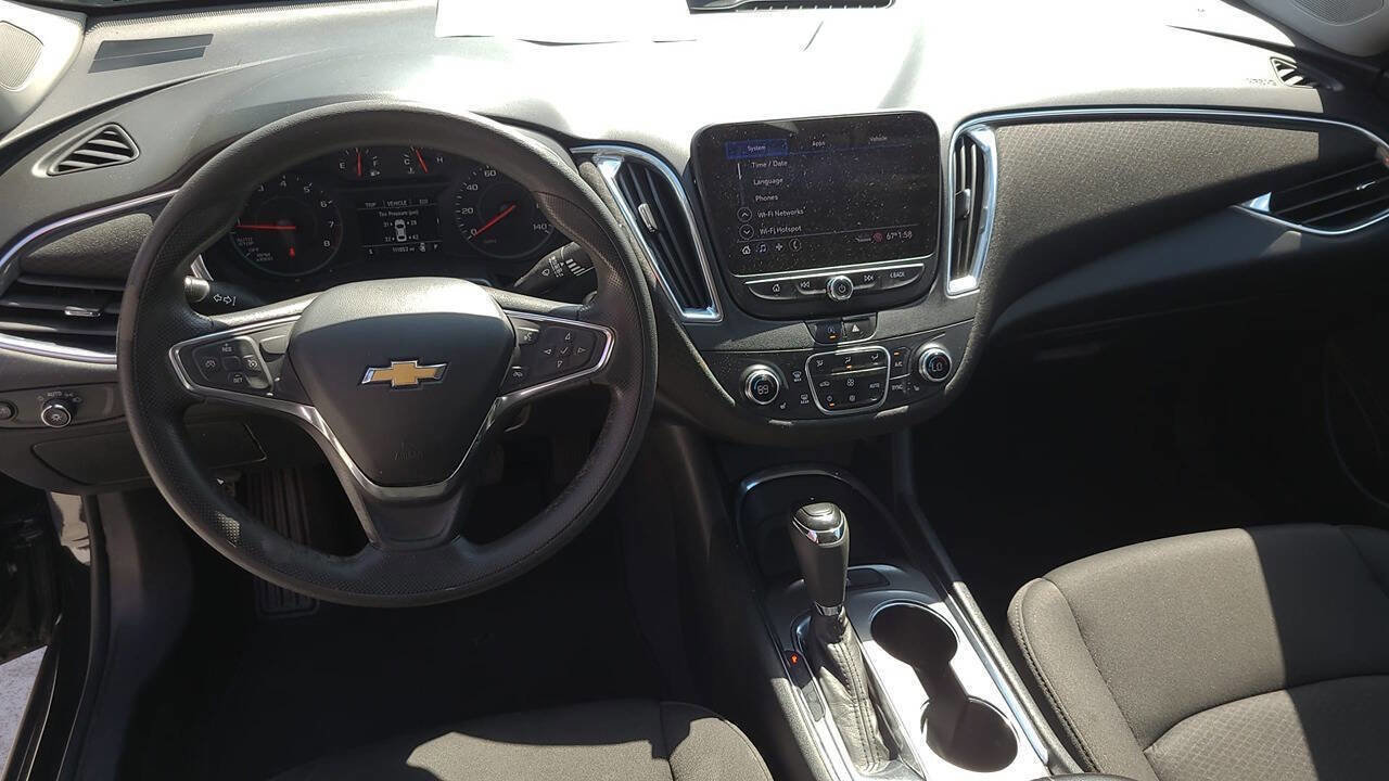 Used 2020 Chevrolet Malibu LT image 4
