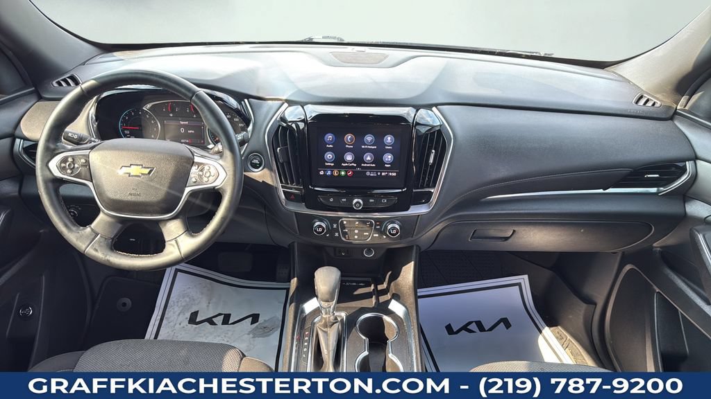 Used 2023 Chevrolet Traverse LT FWD image 17