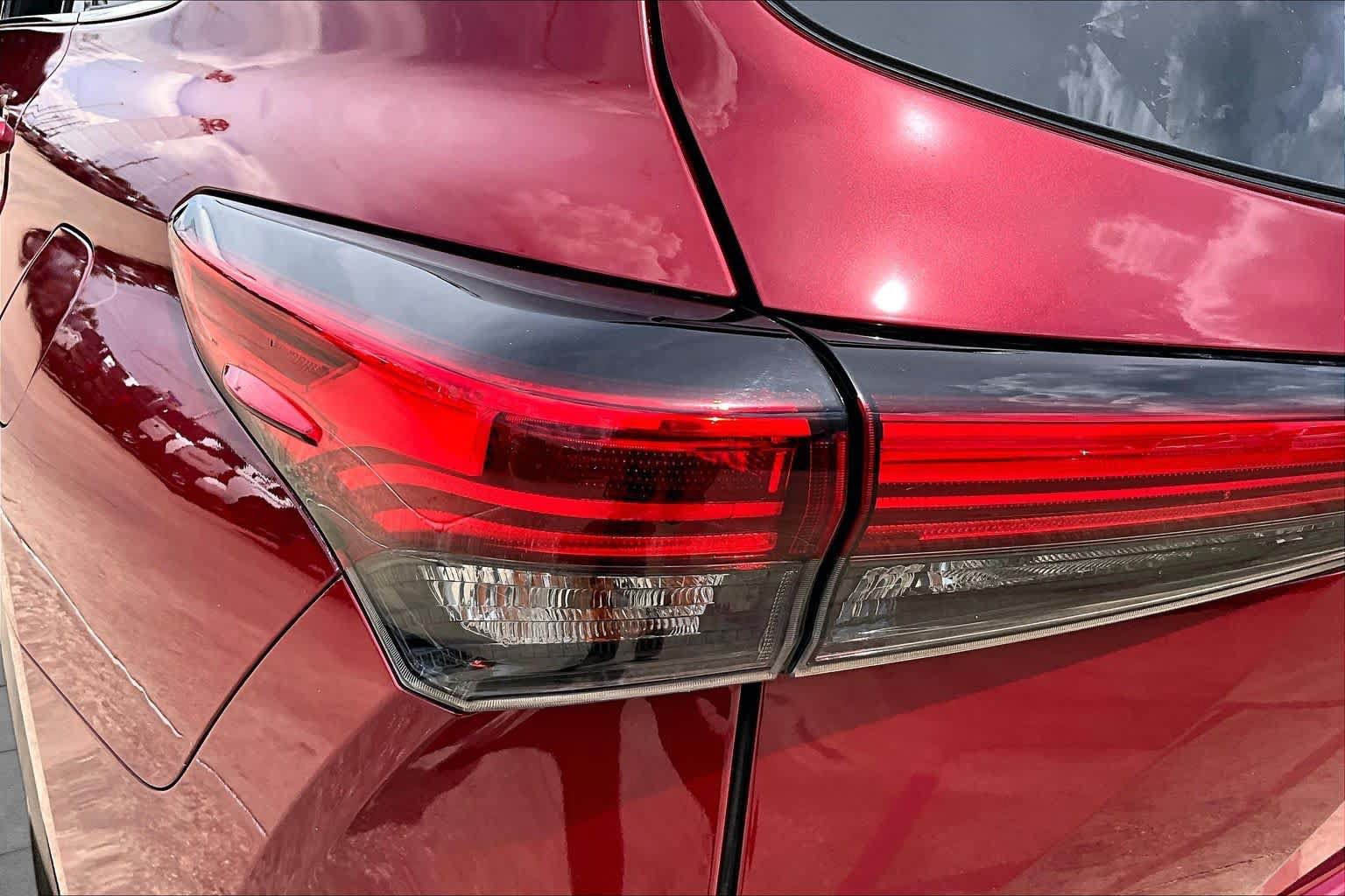 Used 2021 Toyota Highlander Platinum AWD/4WD image 29