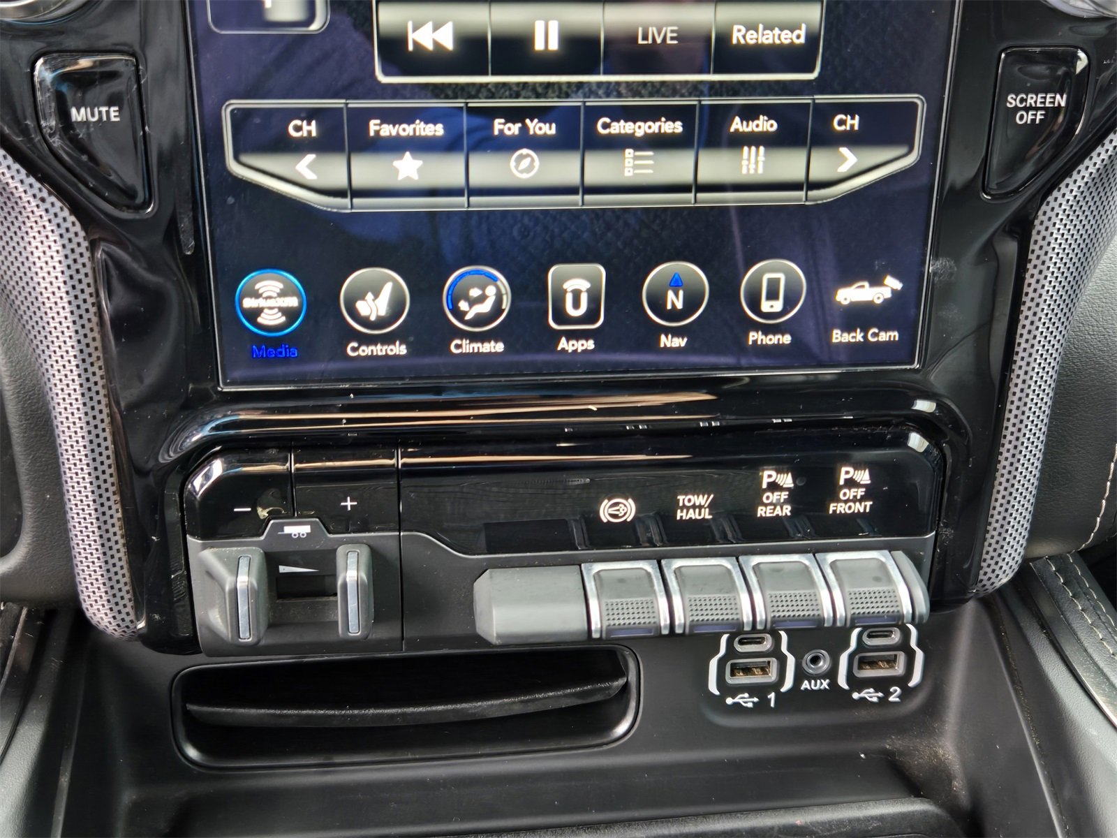 Used 2020 RAM 2500 Limited image 16