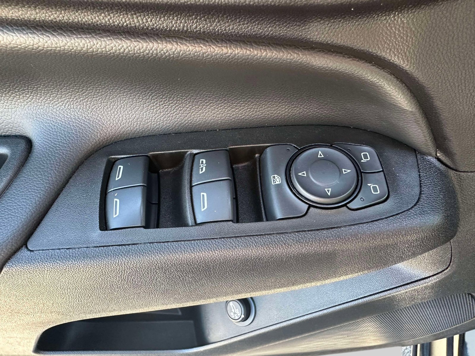 Used 2024 Chevrolet Equinox LT AWD/4WD image 18