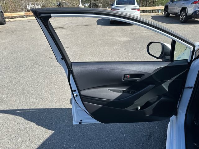 Used 2026 Toyota Corolla LE image 28