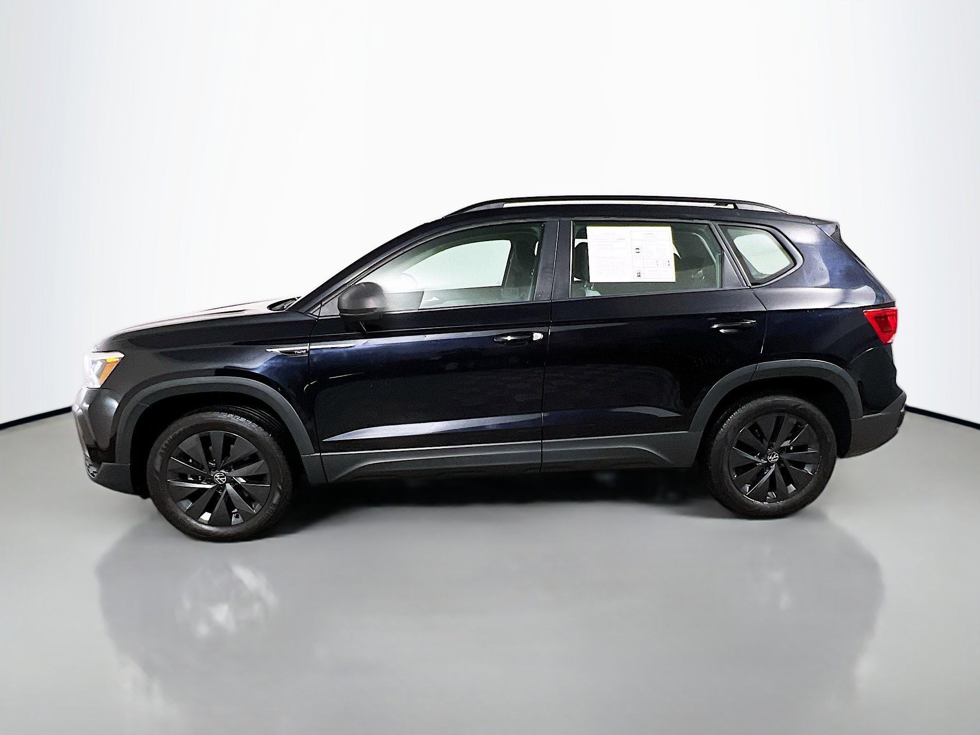 Used 2024 Volkswagen Taos S FWD image 9
