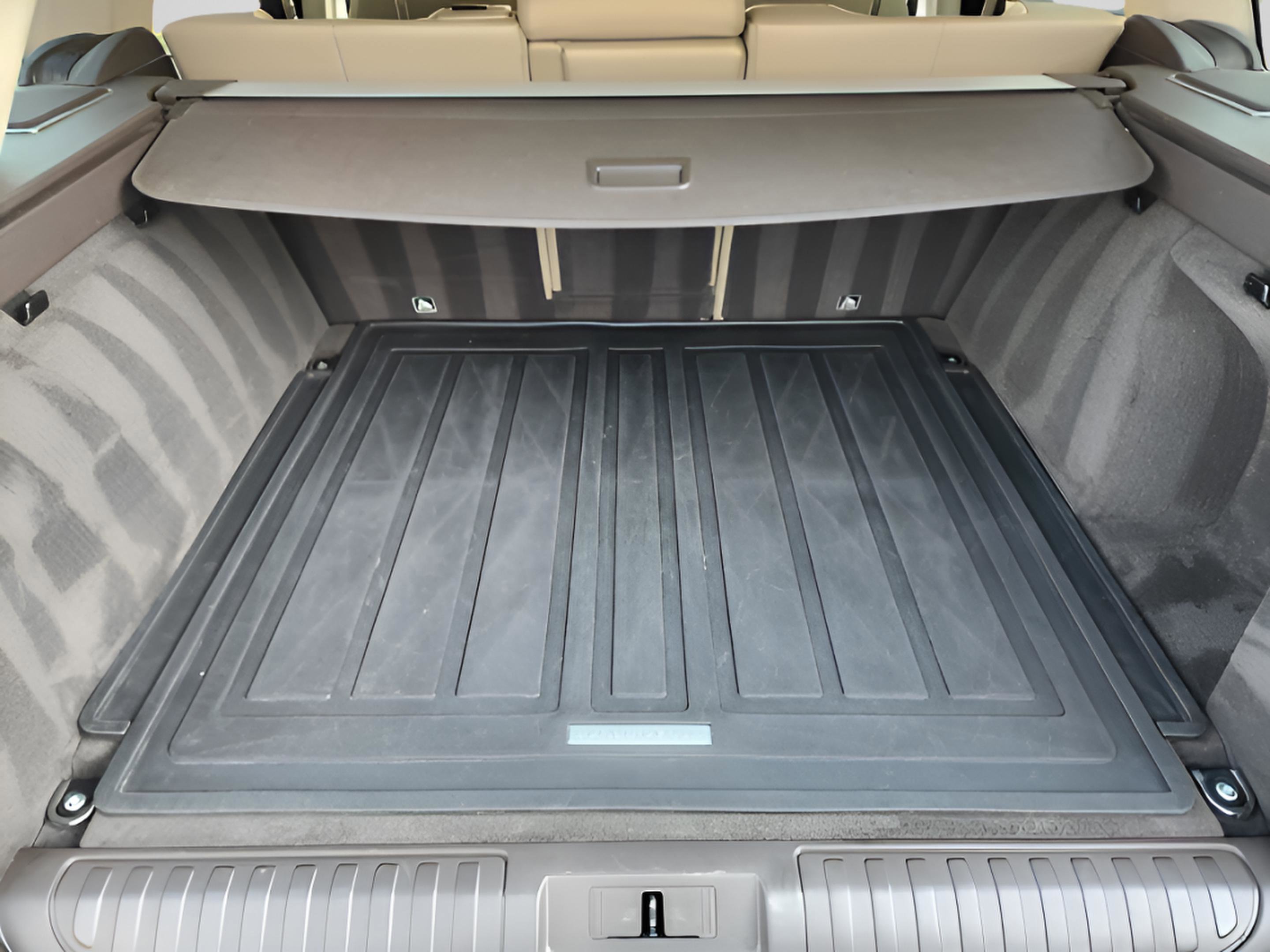 Used 2017 Land Rover Range Rover Sport HSE image 29