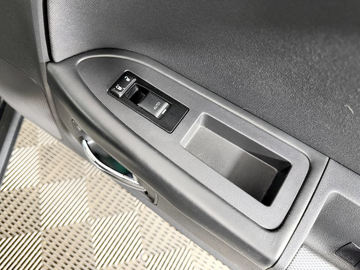 Used 2012 Dodge Challenger R/T RWD image 37