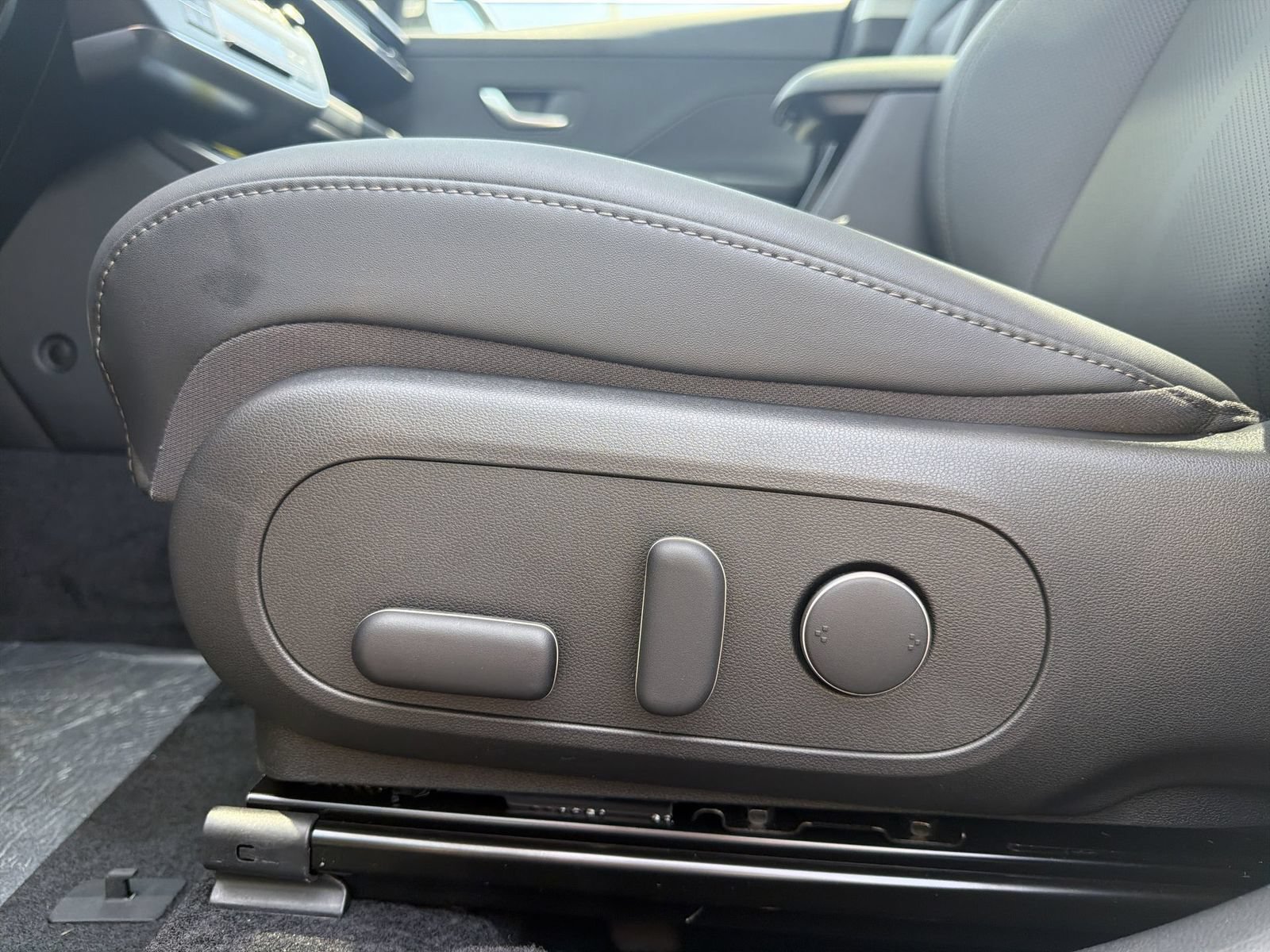 New 2026 Hyundai Kona Limited AWD/4WD image 15
