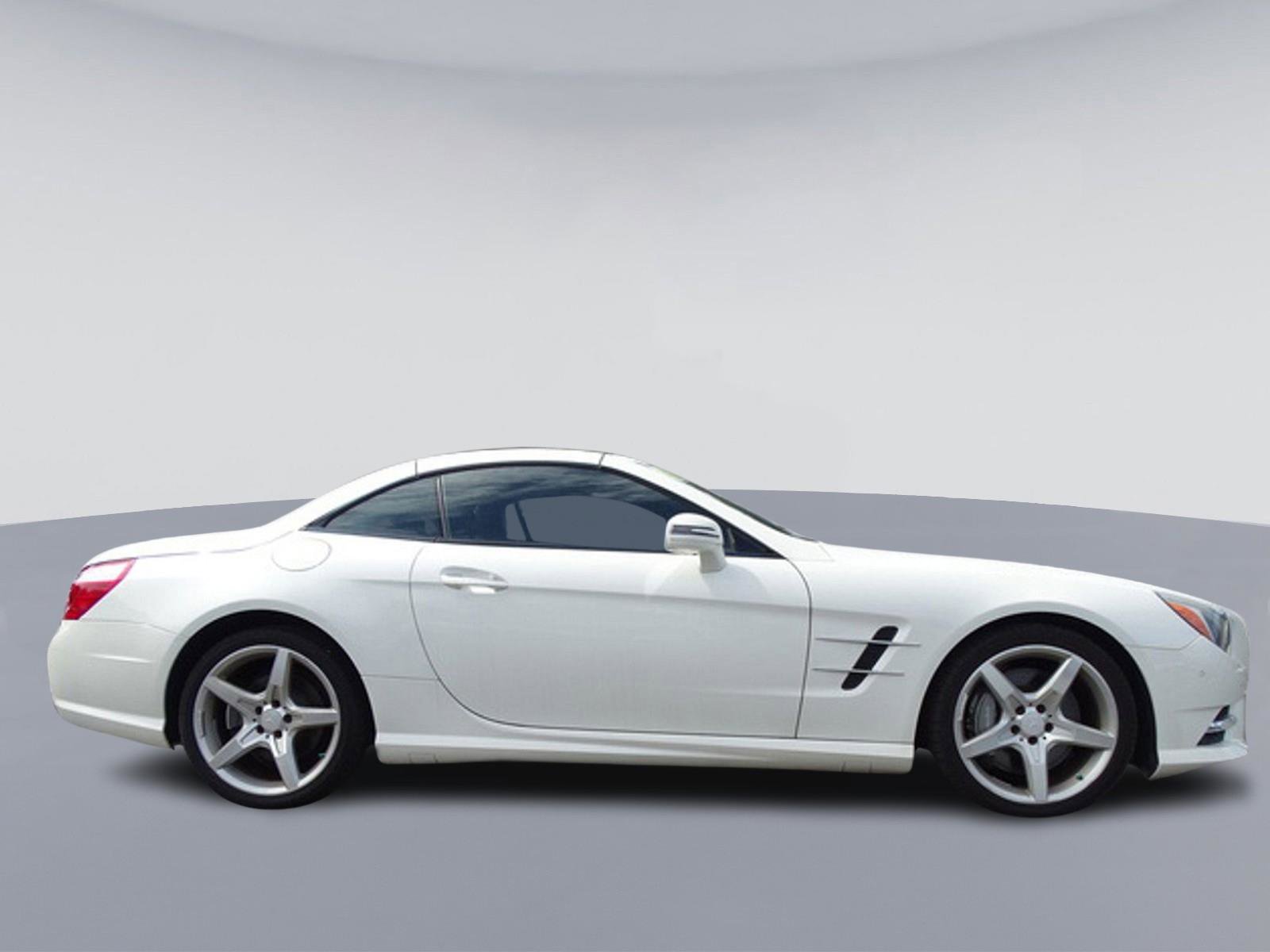 Used 2013 Mercedes-Benz SL 550 image 2