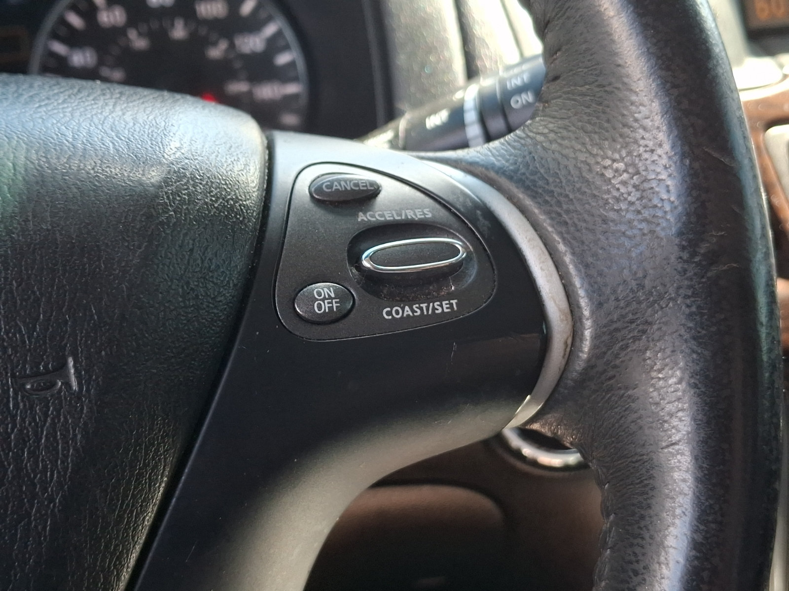 Used 2014 Nissan Pathfinder SL AWD/4WD image 20
