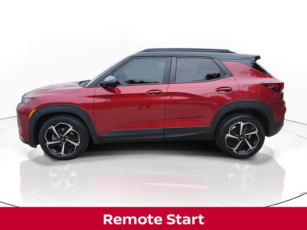 Used 2021 Chevrolet TrailBlazer RS w/ Technology Package FWD image 2