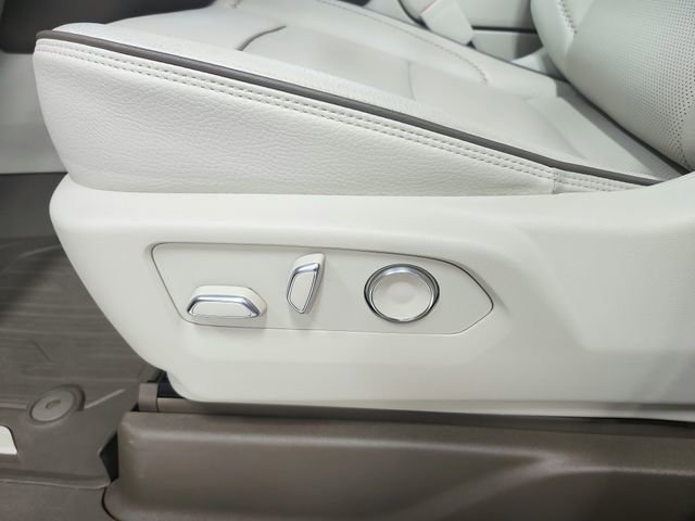 Used 2025 GMC Yukon XL Denali w/ Sun & Power Step Package RWD image 20