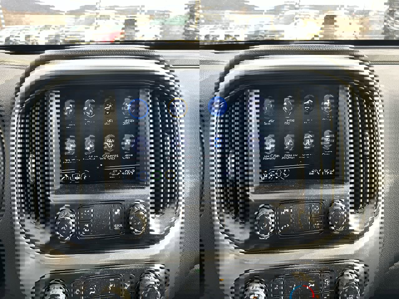 Used 2022 Chevrolet Colorado LT w/ Safety Package image 28