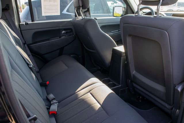 Used 2012 Jeep Liberty Sport image 18