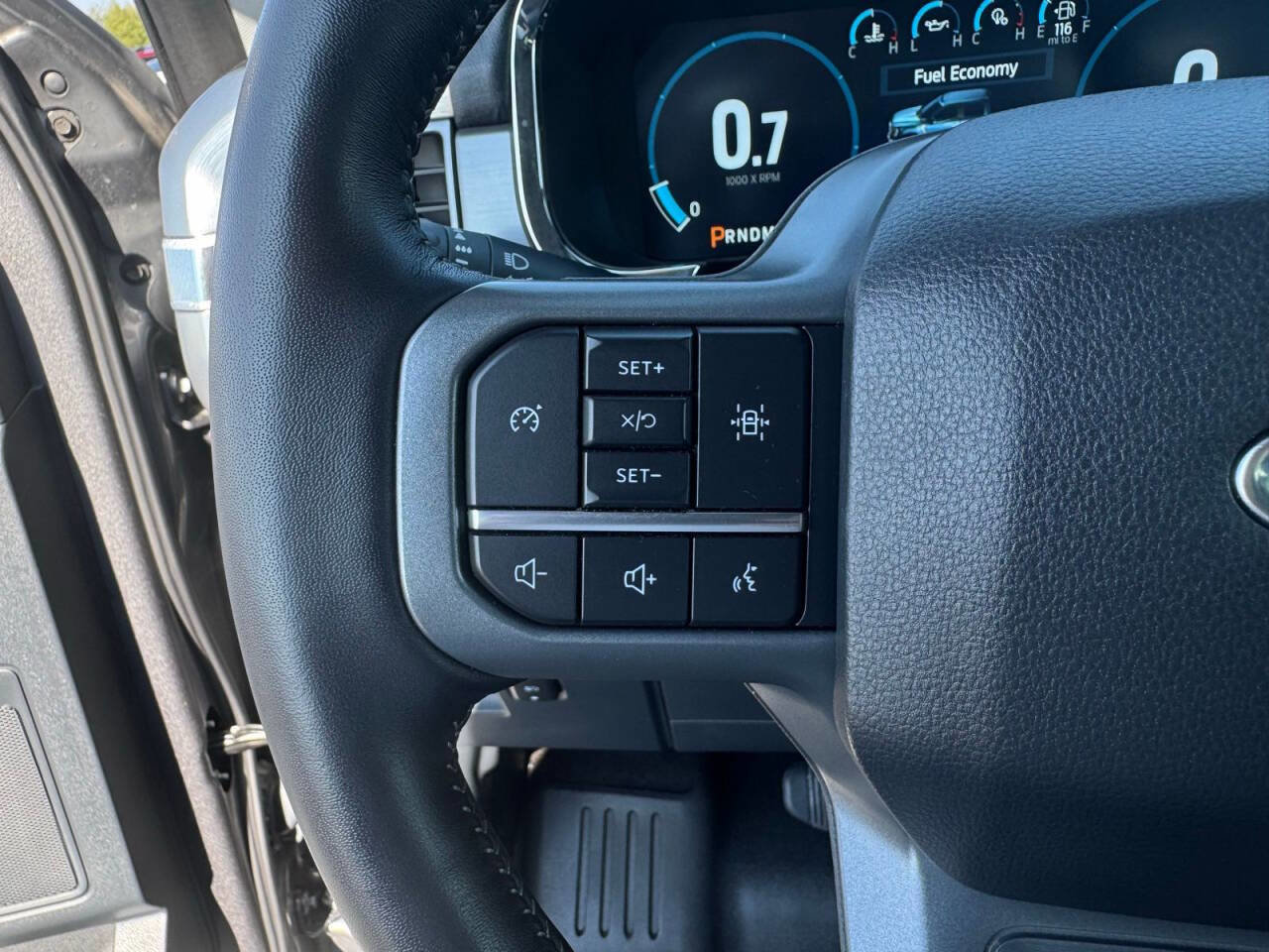 Used 2022 Ford F150 Lariat image 19