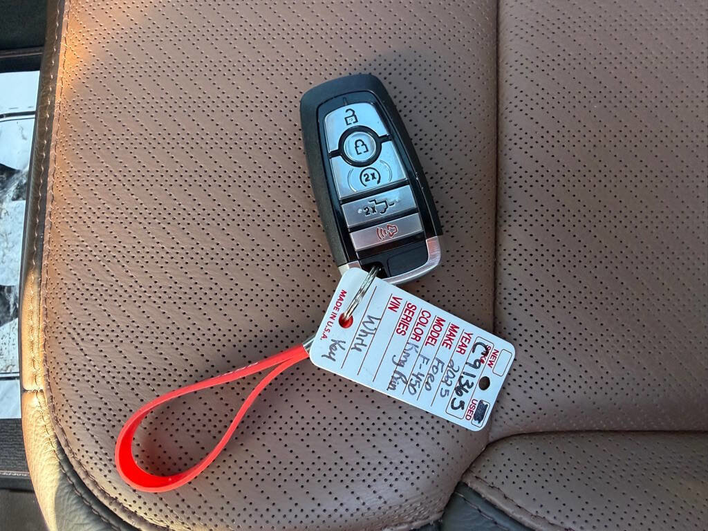 Used 2025 Ford F450 King Ranch AWD/4WD image 87