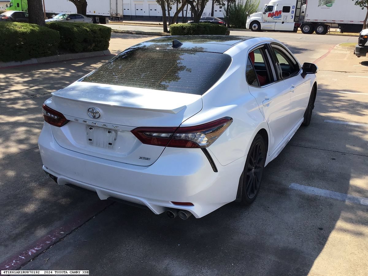 Used 2024 Toyota Camry XSE FWD image 5