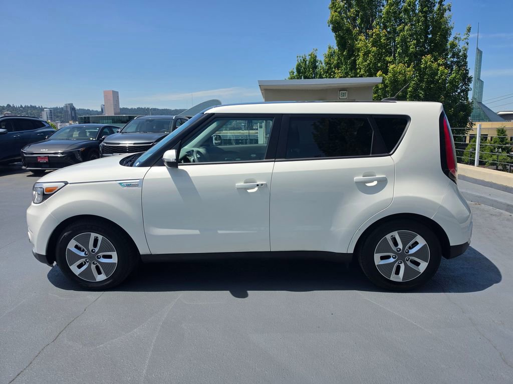 Used 2018 Kia Soul EV + w/ Sun & Fun Package FWD image 7