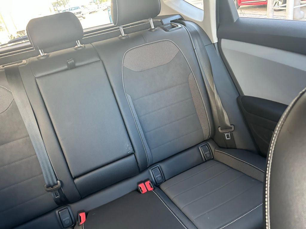 Used 2023 Volkswagen Taos SE image 14