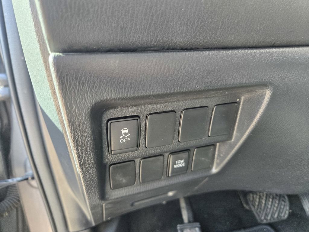 Used 2017 Nissan Pathfinder S FWD image 15
