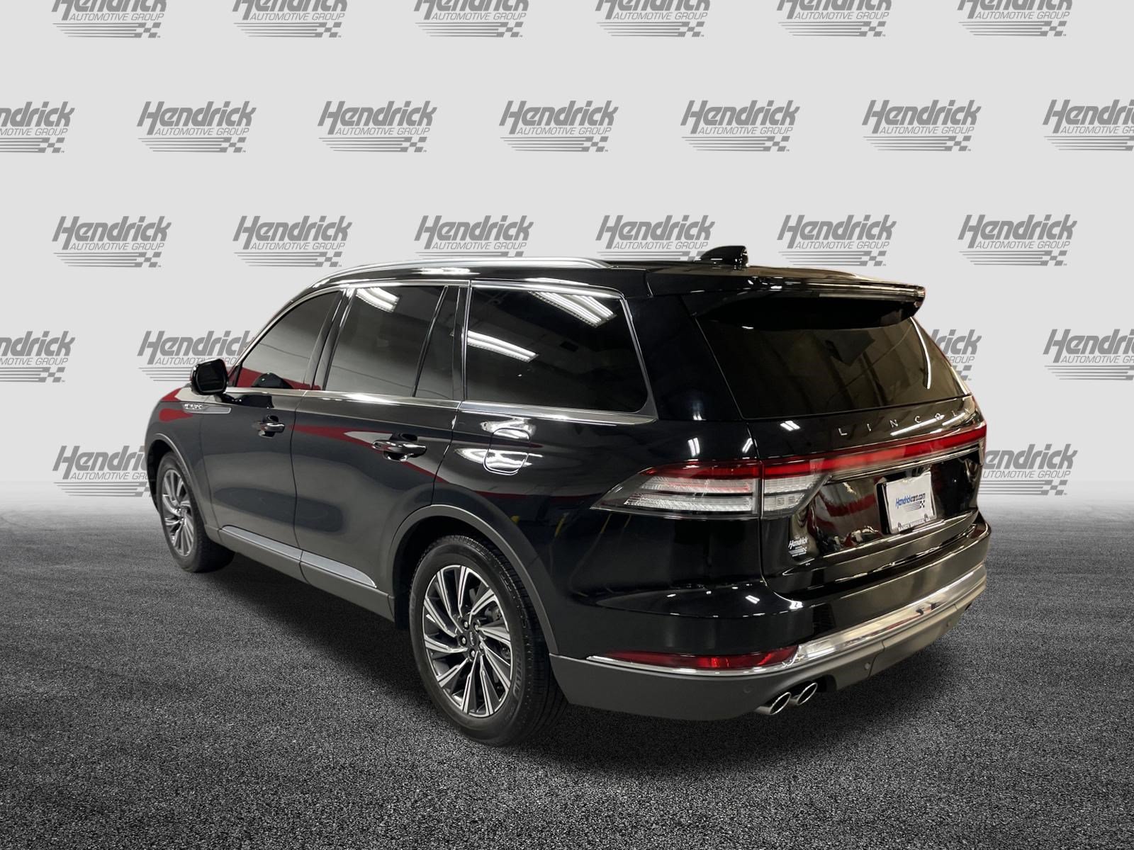 Used 2025 Lincoln Aviator 2WD image 8