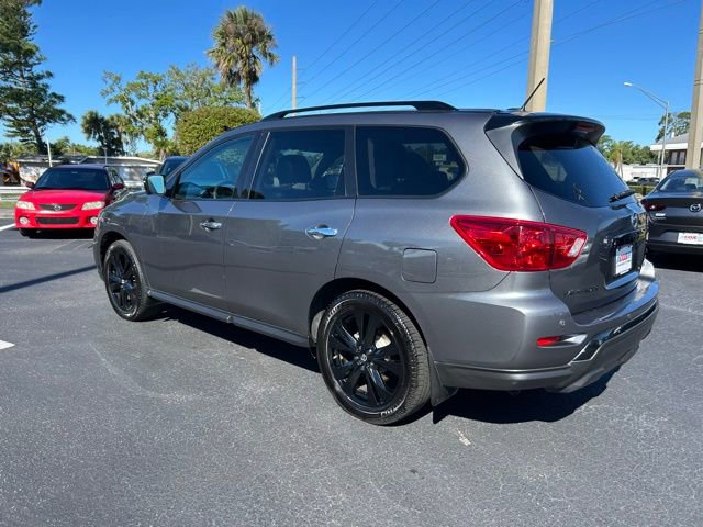 Used 2018 Nissan Pathfinder SL w/ Midnight Edition Package image 4