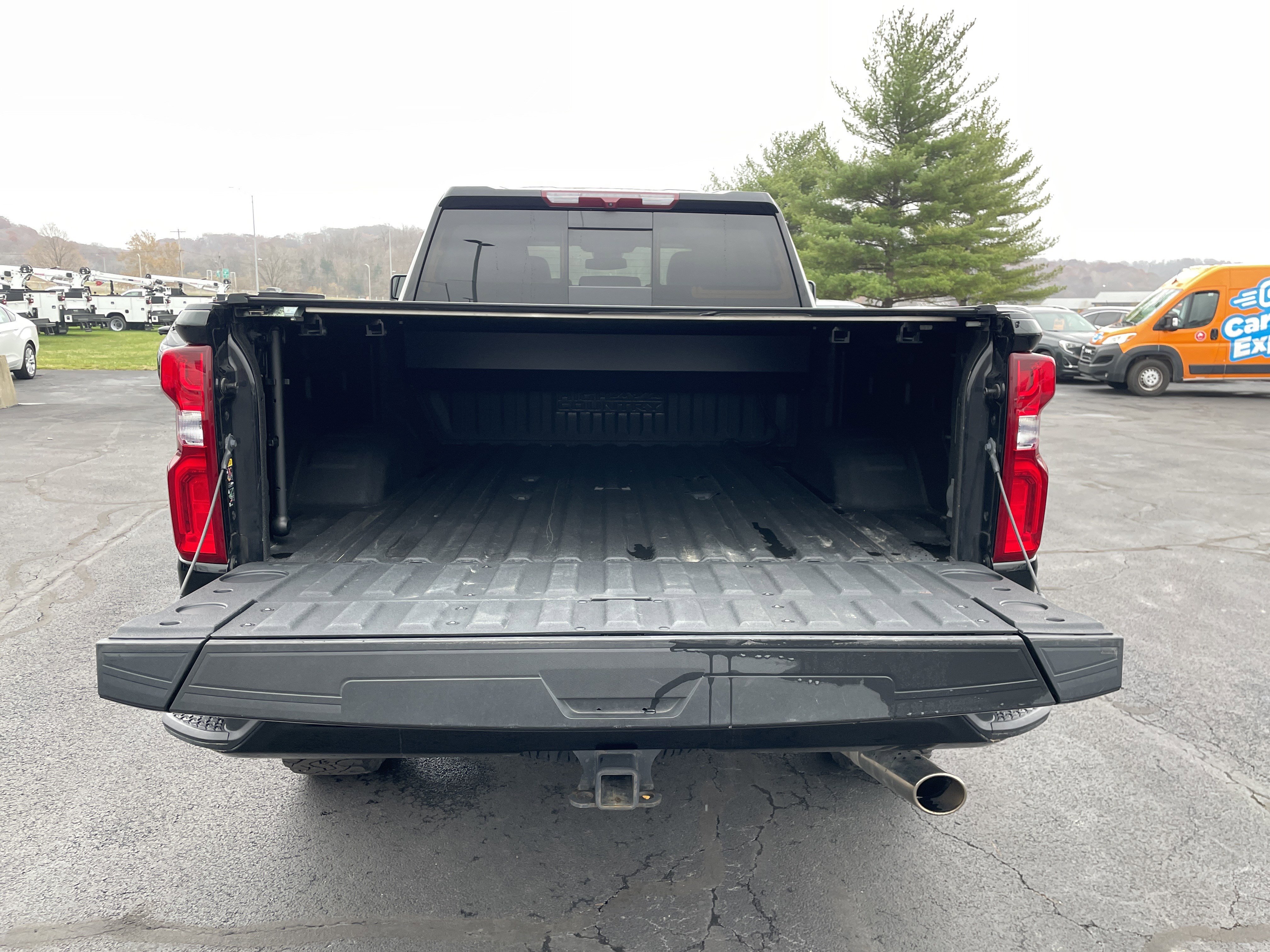 Used 2024 Chevrolet Silverado 2500 High Country w/ Midnight Edition image 5