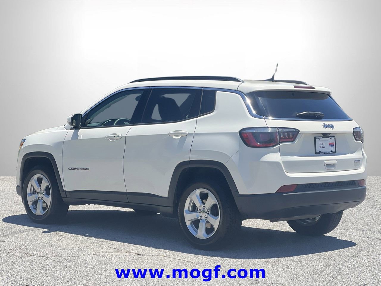 Used 2018 Jeep Compass Latitude w/ Popular Equipment Group FWD video 2