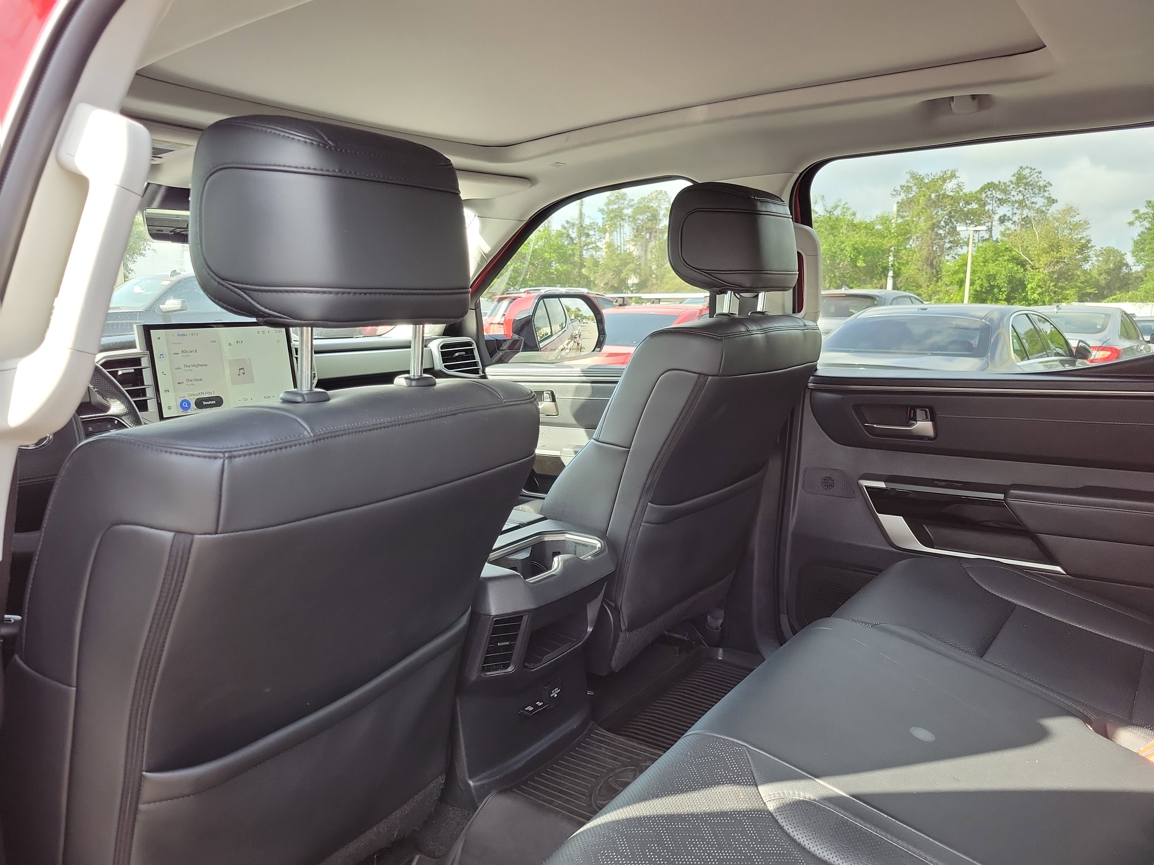 Used 2024 Toyota Tundra Limited AWD/4WD image 27