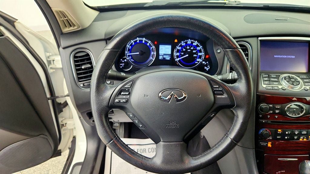 Used 2017 INFINITI QX50 AWD w/ Premium Plus Package image 13