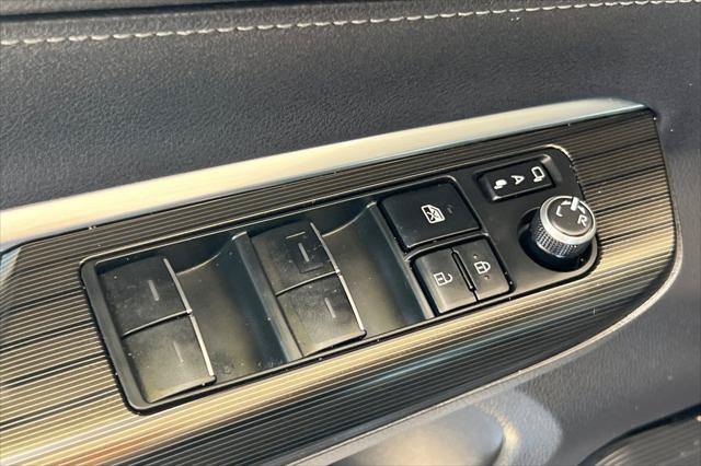 Certified 2022 Toyota Venza Limited AWD/4WD image 13