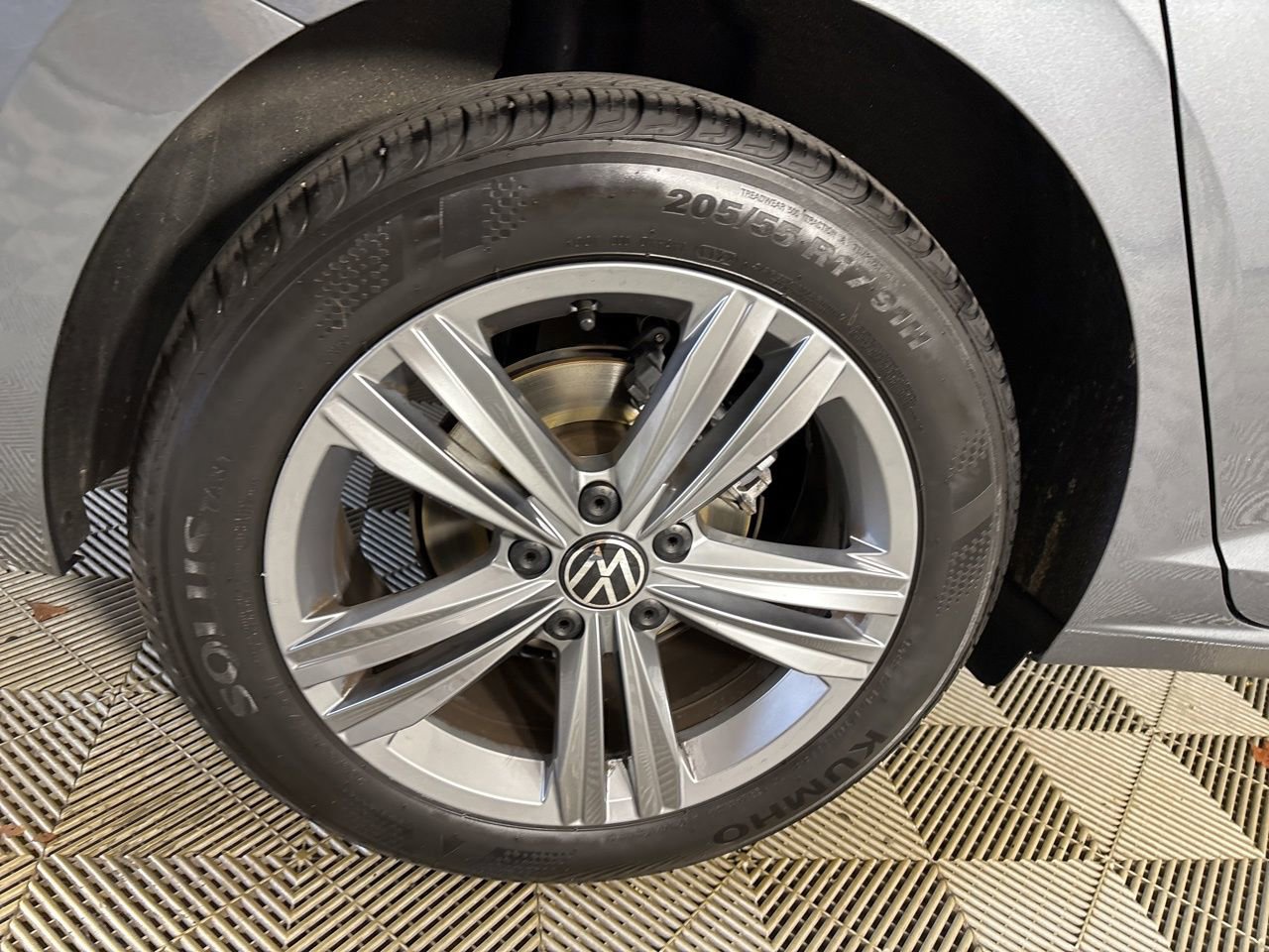 Used 2024 Volkswagen Jetta SE image 30