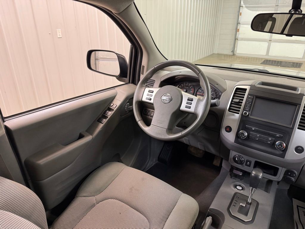 Used 2021 Nissan Frontier SV w/ SV Utility Package image 18